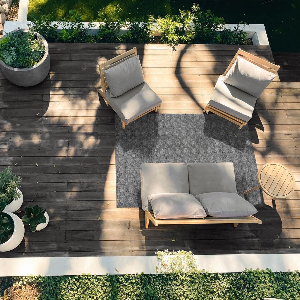 Gray Stripe Synthetic Flat Woven 6' x 9' Outdoor Rug