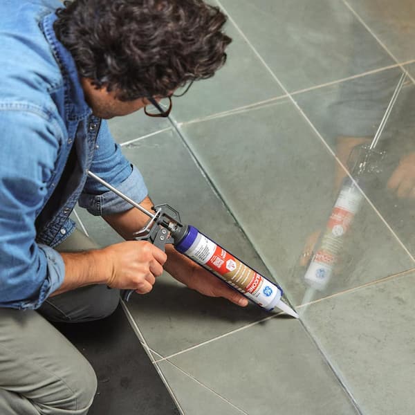GE Advanced Silicone 2 Caulk 10.1 oz Kitchen and Bath