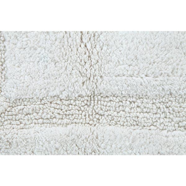 Leavenworth Polyester Anti-Skid Bath Mats, Hand Woven Luxury Rectangle Non Slip Bathroom Rugs Eider & Ivory Size: 17 x 24, Color: Sand