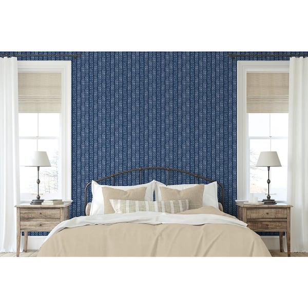 Kumo Branch Indigo Botanical Vinyl Peel and Stick Wallpaper Roll ( Covers 30.75 sq. ft. )