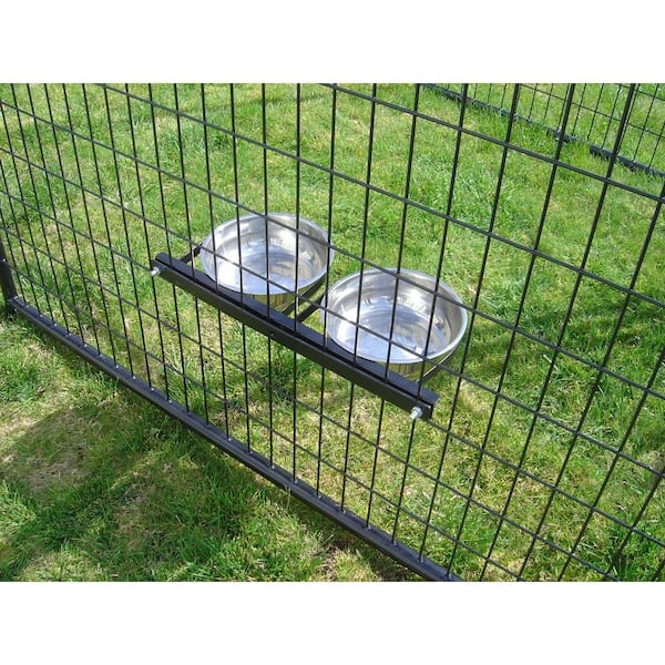 Chain link 2025 fence dog bowl