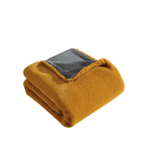 VERA WANG Lapin Deep Orange Plush Microfiber Throw Blanket