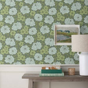 Large Blooms Green Non-Pasted Wallpaper Roll (covers approx. 52 sq. ft.)