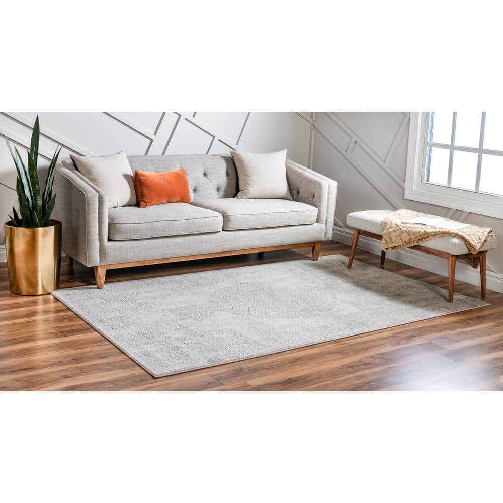 Ivory Medallion Easy-Care 9'x12' Rectangular Synthetic Rug