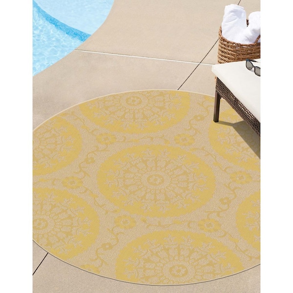 Outdoor Medallion Yellow 6' 0 x 6' 0 Round Rug
