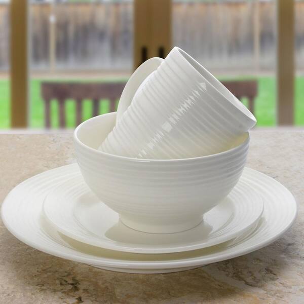 Gibson Home Amelia Court 16 Piece Ceramic Dinnerware Set in White