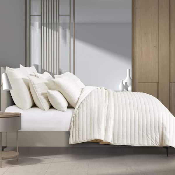 Unbranded Valletta 2-Pieces Cream Twin/Twin XL Polyester Quilt Set
