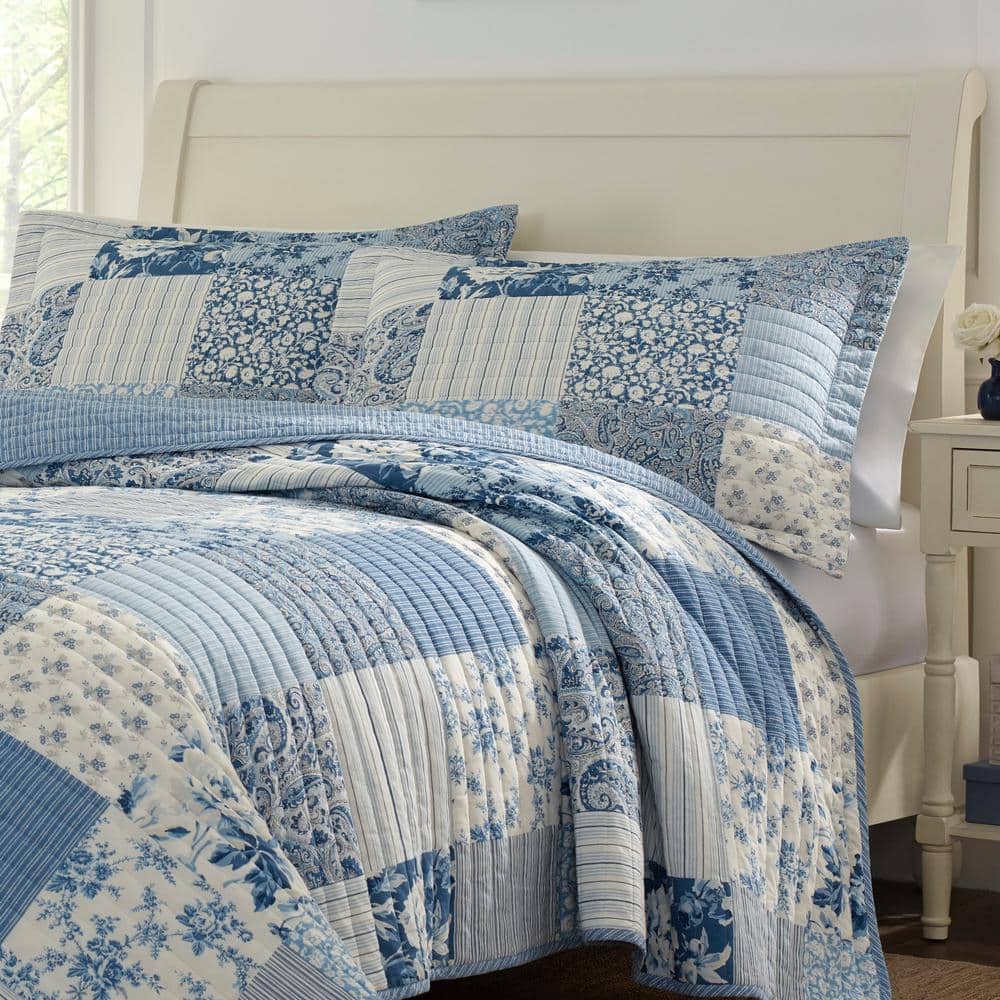 Full Blue Cotton Reversible Patchwork Quilt Set