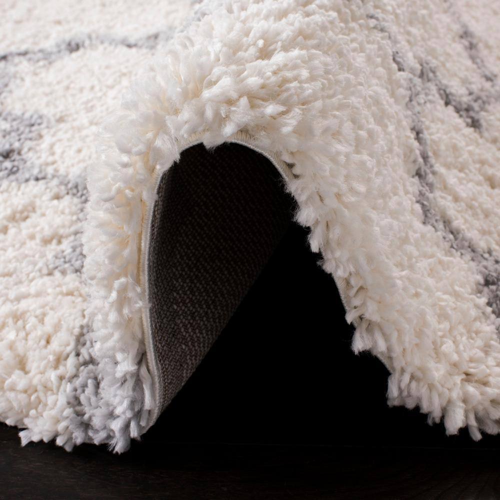 Fontana Gray and Cream 4' x 6' Shag Area Rug