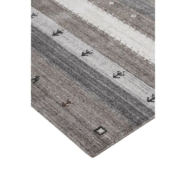 Gray, Ivory  2 ft. x 3 ft.  Striped Area Runner