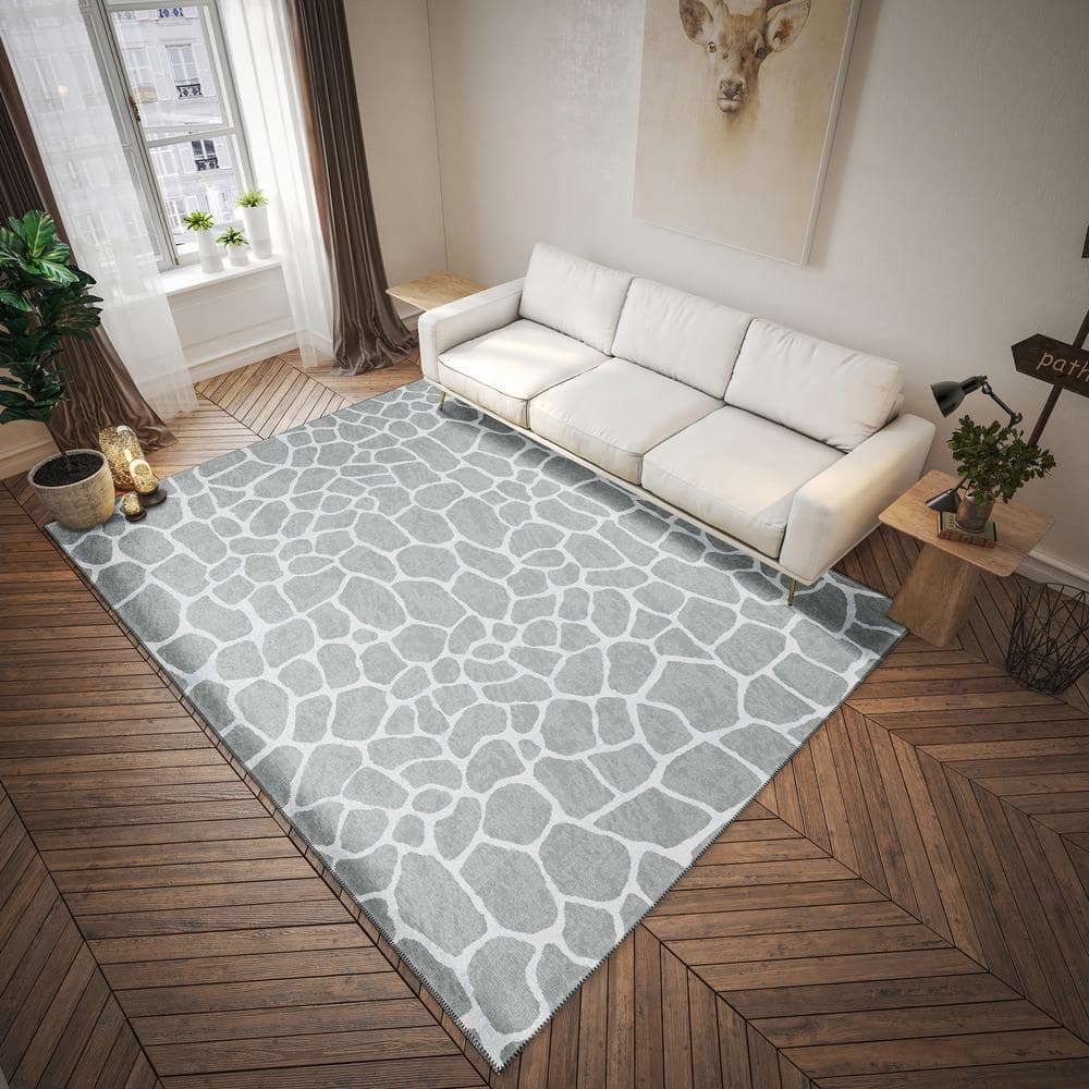 Gray Giraffe Print Flat Woven Chenille Area Rug 5' x 7'