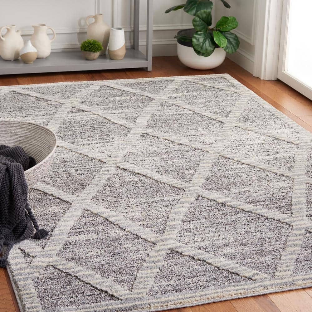 Gray Geometric 4' x 6' Tufted Shag Rug