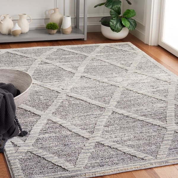 Martha Stewart Gray/Ivory 8 ft. x 10 ft. Muted Trellis Area Rug