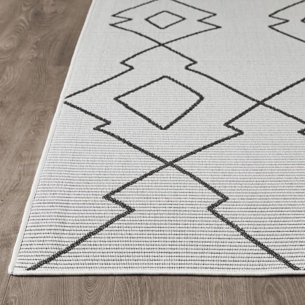 Breyleigh Culton Cream 5 ft. 3 in. x 7 ft. 3 in. Abstract Polypropylene Indoor/Outdoor Area Rug