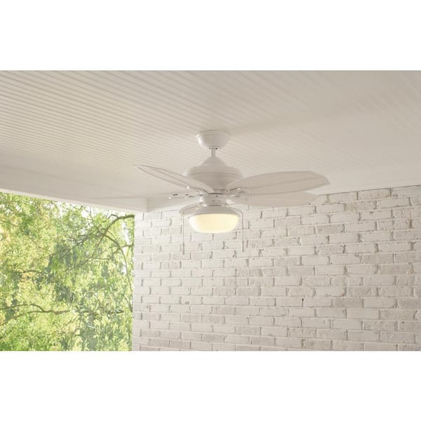 Hampton Bay Palm Beach III 48 in. LED Indoor/Outdoor Matte White Ceiling Fan with Light Kit