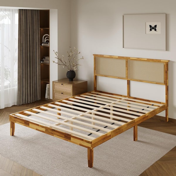 Burly Retro Yellow Wood Grain Color Solid Wood Oak Flatbed Frame Queen Size Panel Bed with Rattan Hollow Headboard