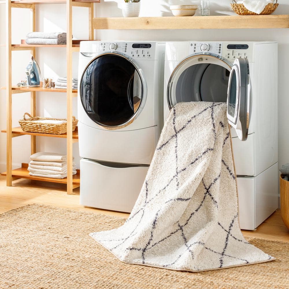 Ivory Elegance 8'11" x 12' Washable Polyester Area Rug