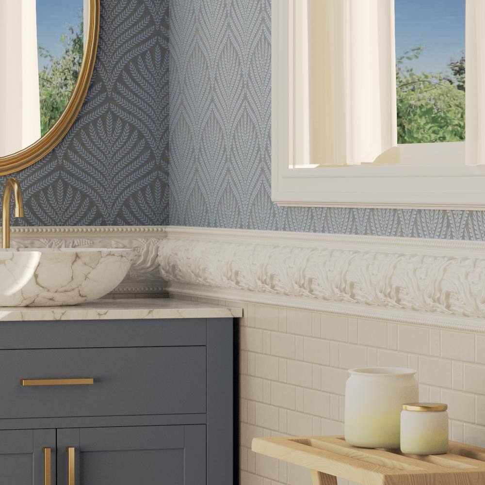 Geometric Gray Polyurethane Chair Rail Moulding