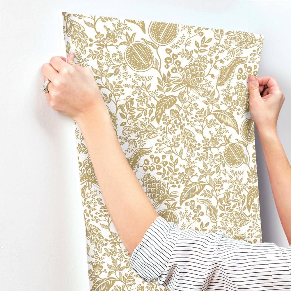 White and Metallic Gold Damask Wallpaper Roll
