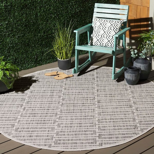 Beach House Gray/Ivory 7 ft. x 7 ft. Geometric Indoor/Outdoor Round Area Rug