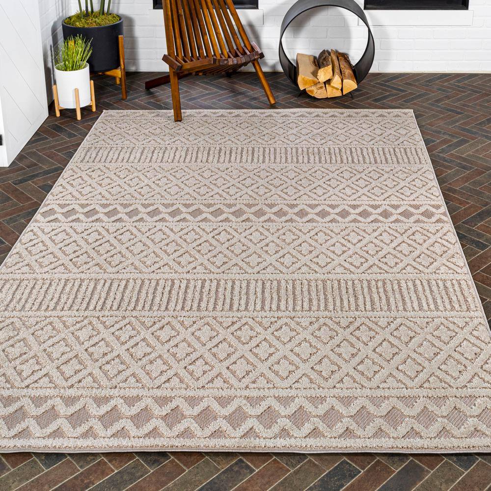 Beige and Gray Geometric Synthetic Indoor/Outdoor Area Rug