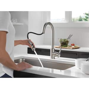 Precept Single-Handle Pull Down Sprayer Kitchen Faucet with Deckplate Included in Stainless