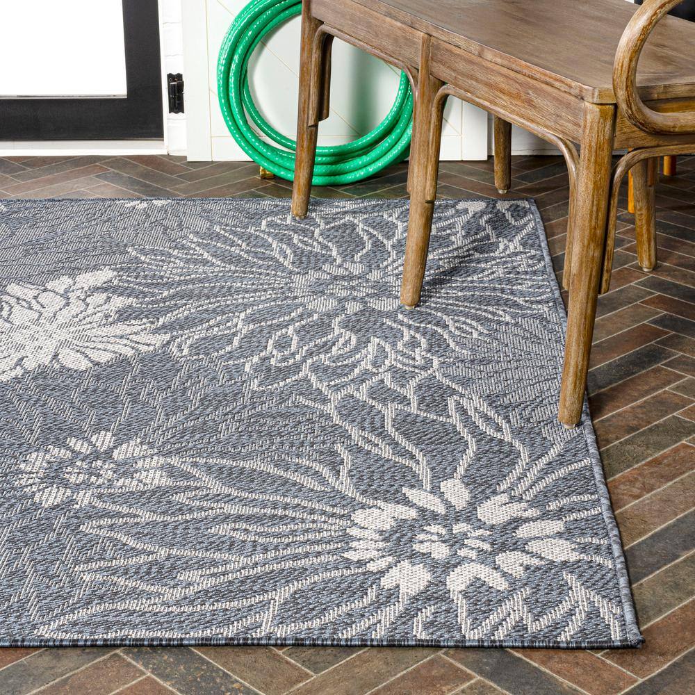 3' x 5' Navy and Gray Synthetic Floral Indoor/Outdoor Area Rug