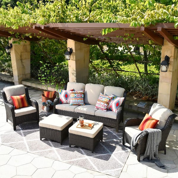 XIZZI Erie Lake Brown 5-Piece Wicker Outdoor Patio Conversation Seating Sofa Set with Beige Cushions