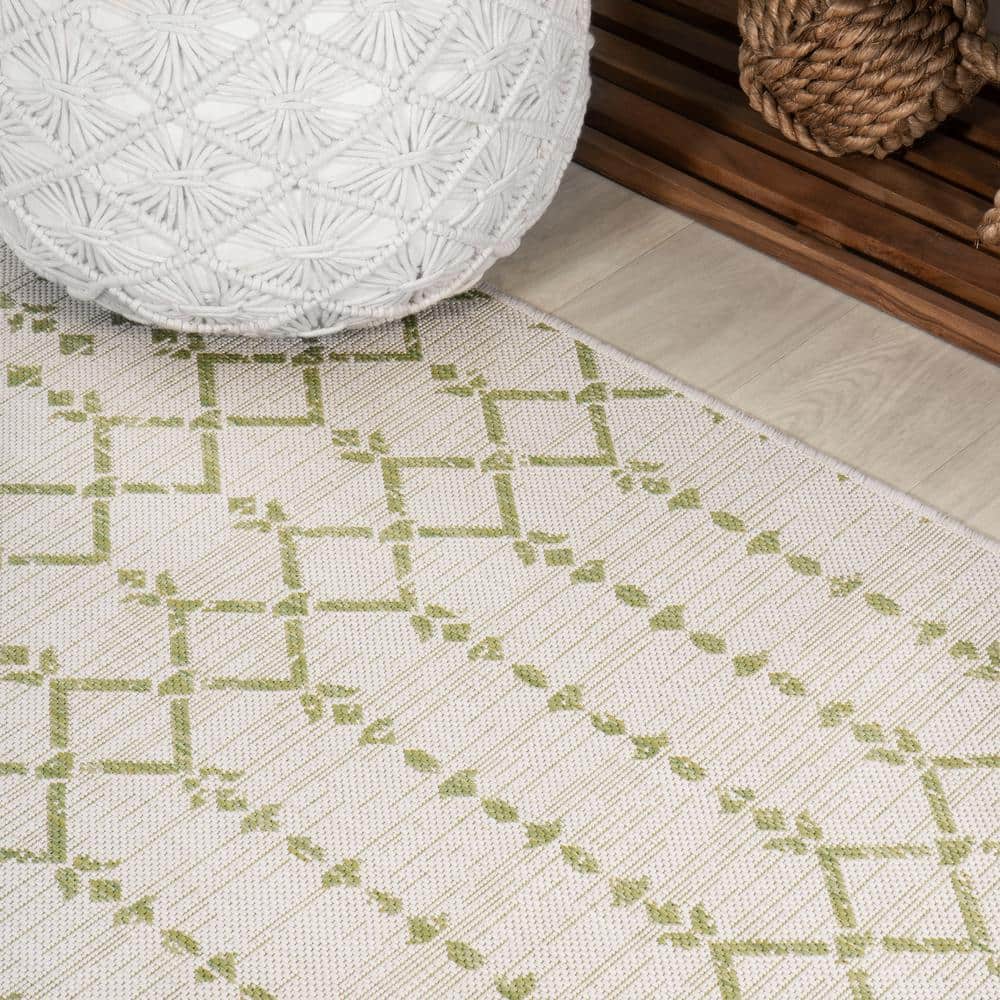 Moroccan-Inspired Geometric Gray Flatweave 3' x 5' Outdoor Rug