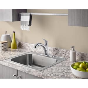 Colony Pro Single-Handle Pull-Out Sprayer Kitchen Faucet in Polished Chrome