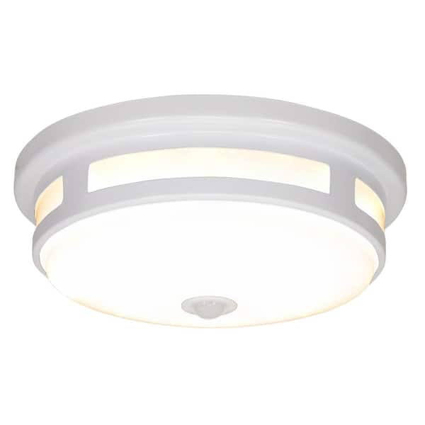 ETI LIGHTING 11 in. Round White Exterior Outdoor Motion Sensing LED Ceiling Light 830 Lumens 5-Color Temperature Options Wet Rated