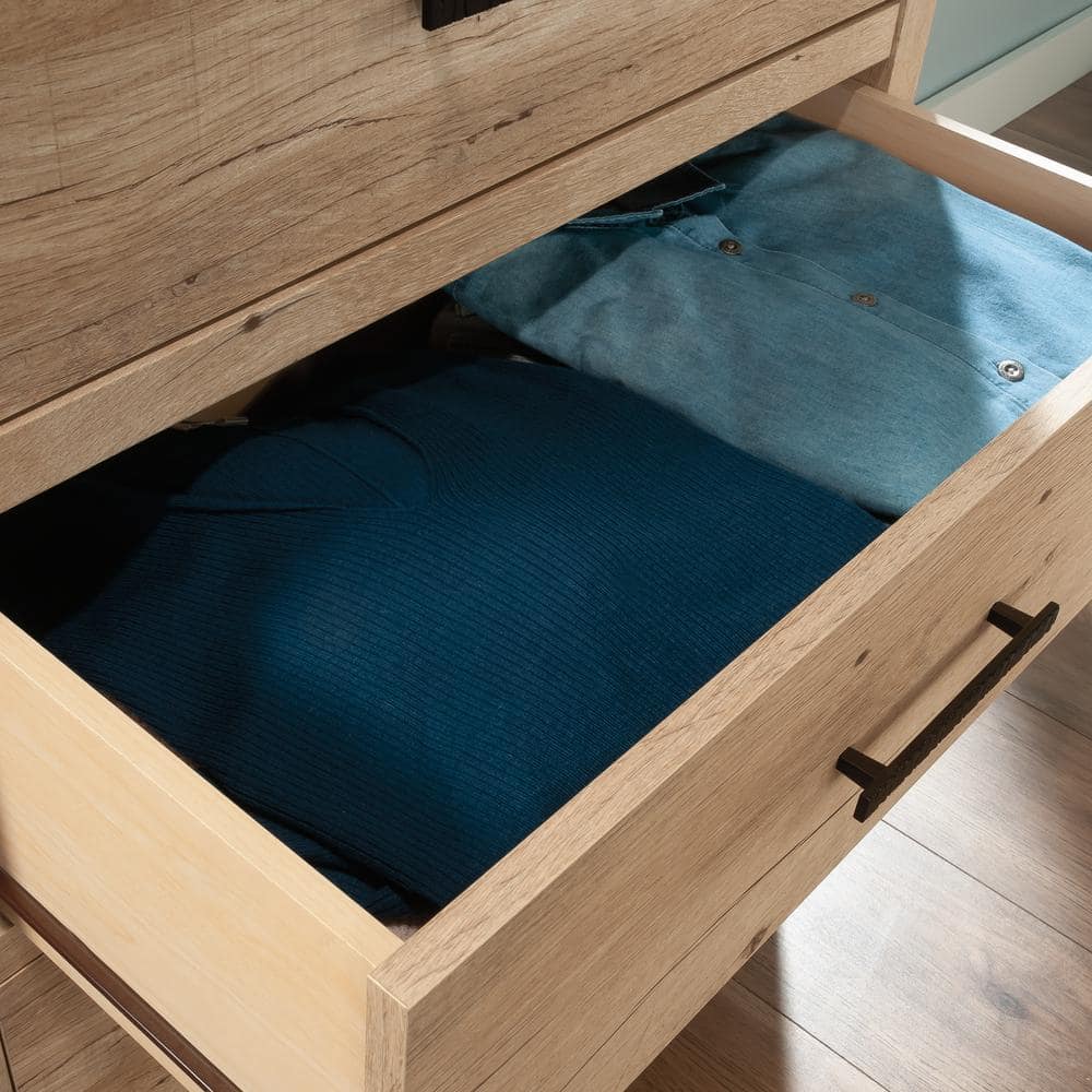 Prime Oak 4-Drawer Brown Bedroom Dresser