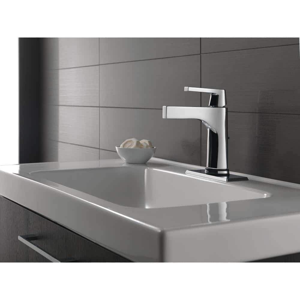 Zura 7 3/4" Chrome Modern Single Hole Faucet with Touch2O Technology