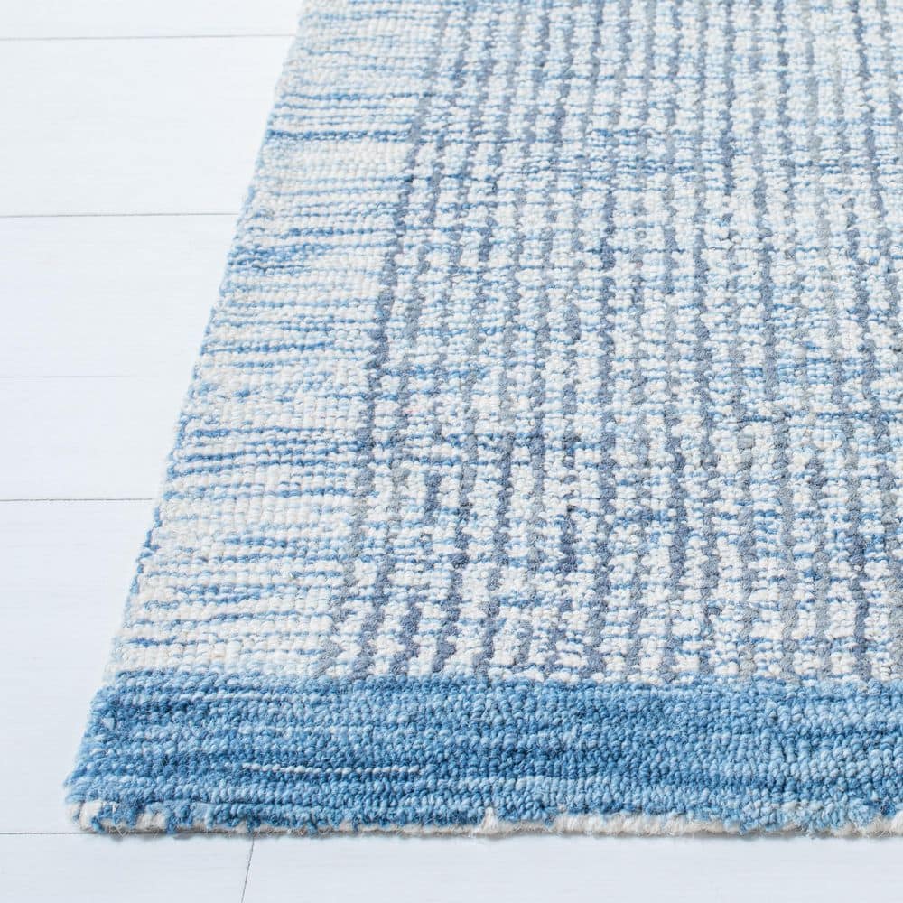 Classically Inspired Country Floral Hand-Tufted Wool Rug