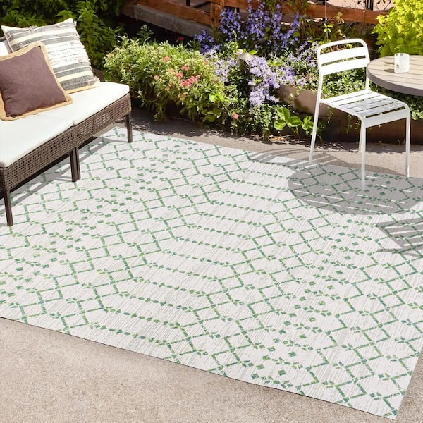 JONATHAN Y Ourika Moroccan Geometric Textured Weave Green/Ivory 8 ft. x 10 ft. Indoor/Outdoor Area Rug