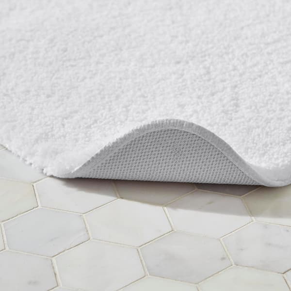 Plush Nylon Non-Skid Bath Rug