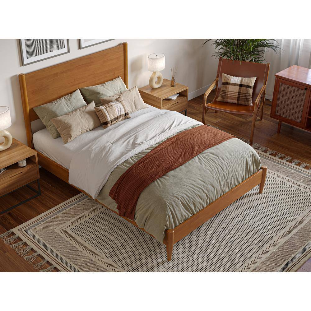 Pasadena Light Toffee Full Solid Wood Platform Bed with Headboard