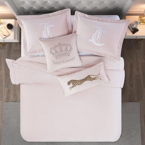 Juicy Couture - Comforter Set - Gothic Design Bedding - Full/Queen - 3  Piece Set Includes (1) 90” x 92” Comforter and (2) 20” x 26” Shams -  Wrinkle