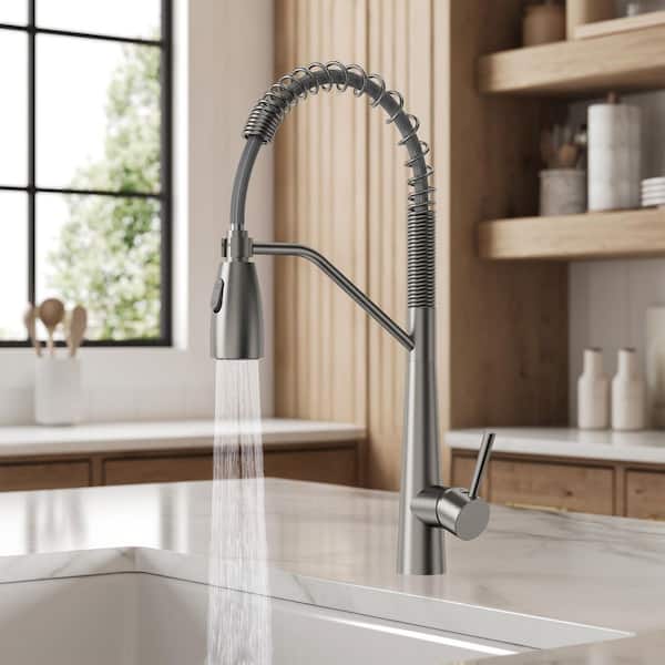 【21日までこの価格！】FAUCETWO PLUS【最短28日発送】 EVERSTEIN Single Handle Brushed Nickel 20 in. H Pull Down Sprayer