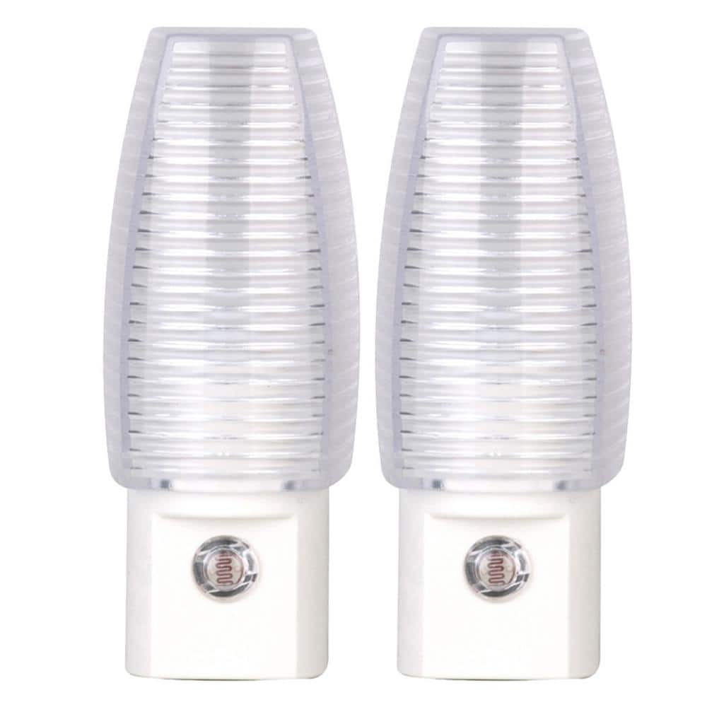 PRIVATE BRAND UNBRANDED 3.47 in. Plug-In Incandescent Automatic Dusk to  Dawn Warm White LED Night Light (2-Pack) 89861 - The Home Depot