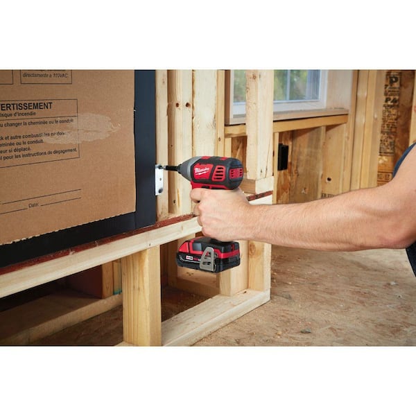 Milwaukee - M18 18-Volt Lithium-Ion Cordless 1/4 in. Hex Impact Driver Kit with One 3.0Ah Battery, Charger and Bag