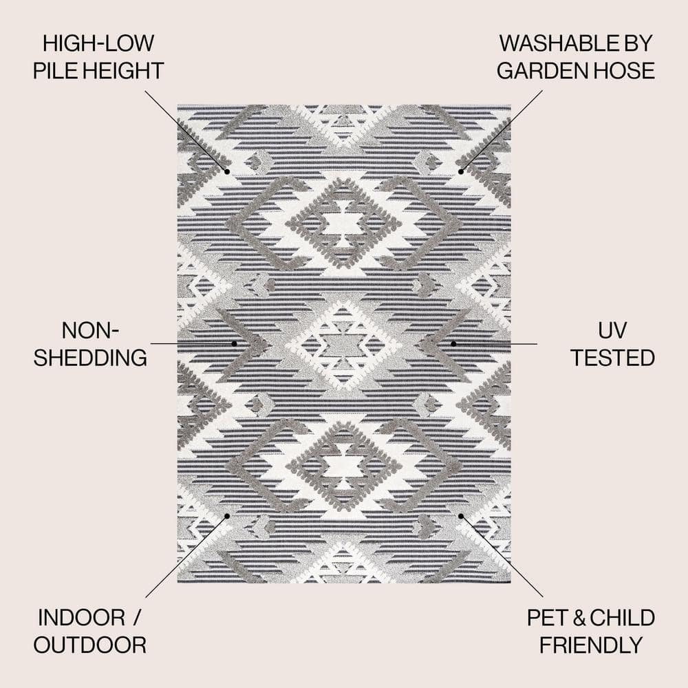 Reversible Geometric Gray Synthetic 8' x 10' Area Rug