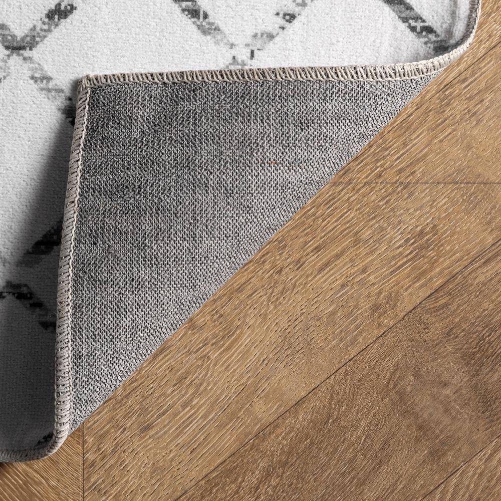 Eco-Friendly Gray Synthetic 8' x 10' Easy-Care Area Rug