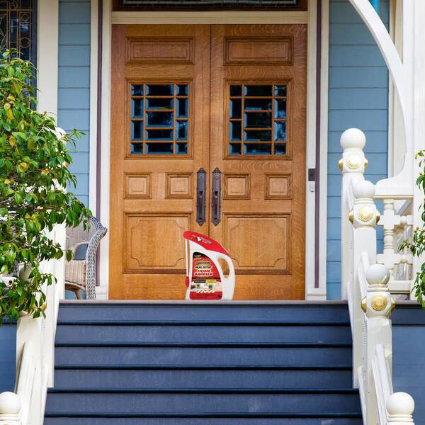 Spectracide Spectracide Bug Stop Home Barrier 0 5 Gal With Flip Go Sprayer Hg 96921 The Home Depot