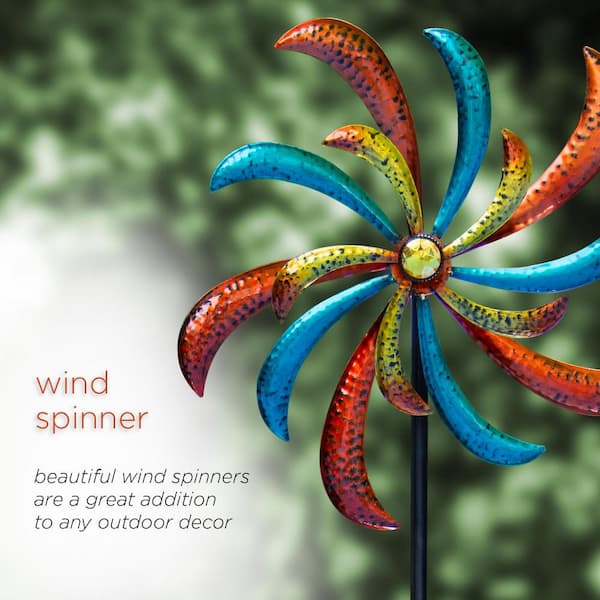 66 Wind Spinner Stock Photos, High-Res Pictures, and Images
