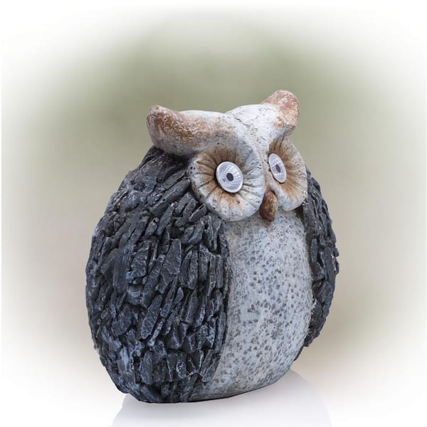 Alpine Corporation 13 in. Tall Outdoor Solar Powered Owl
