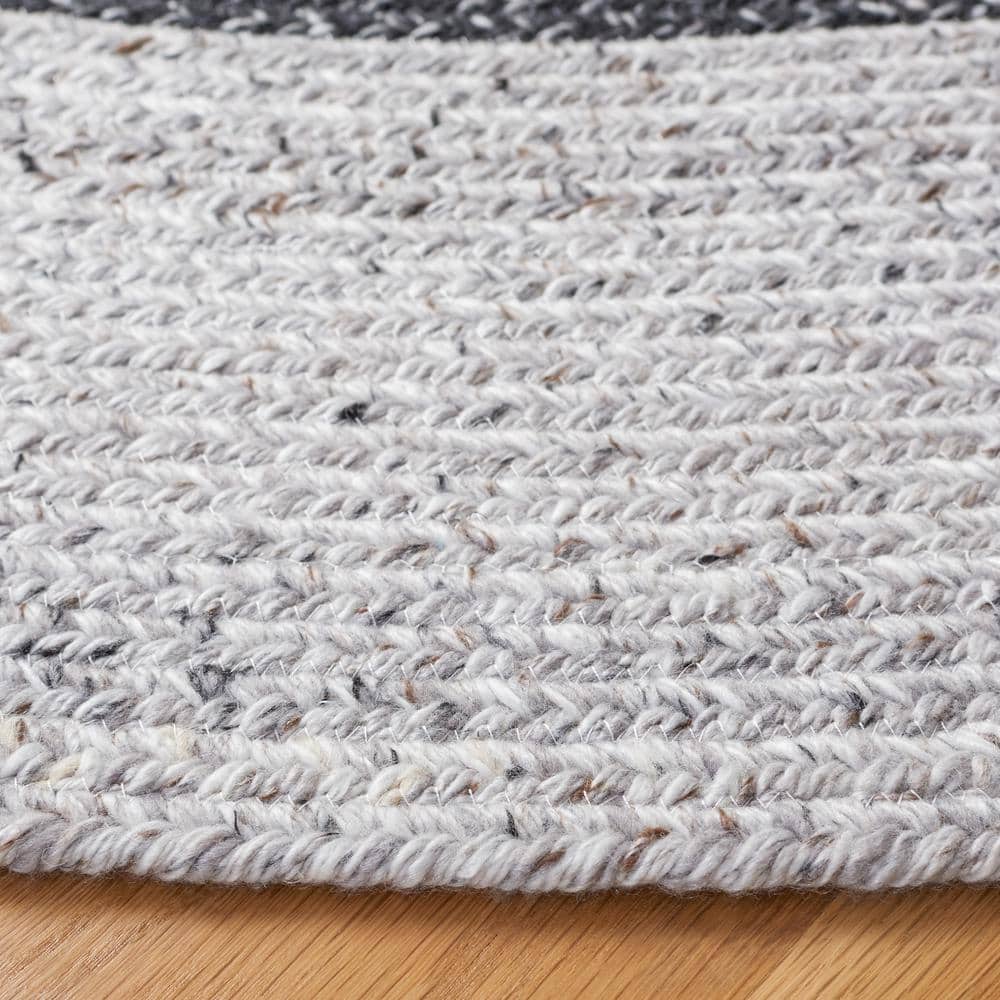 Elegant Handwoven Braided Reversible Rug - 5' Round, Dark Grey & Light Grey