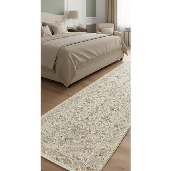 Marina St. Tropez Champagne-Pearl 2 ft. x 8 ft. Runner Rug