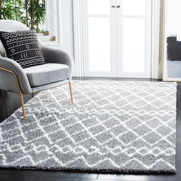 Berber Shag Light Gray/Cream Doormat 3 ft. x 4 ft. Ikat Diamonds Area Rug