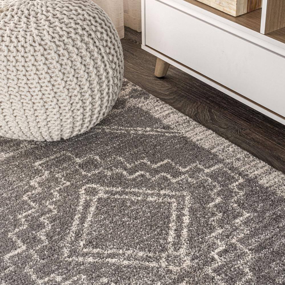 Reversible Geometric Gray Synthetic 3x5 Area Rug